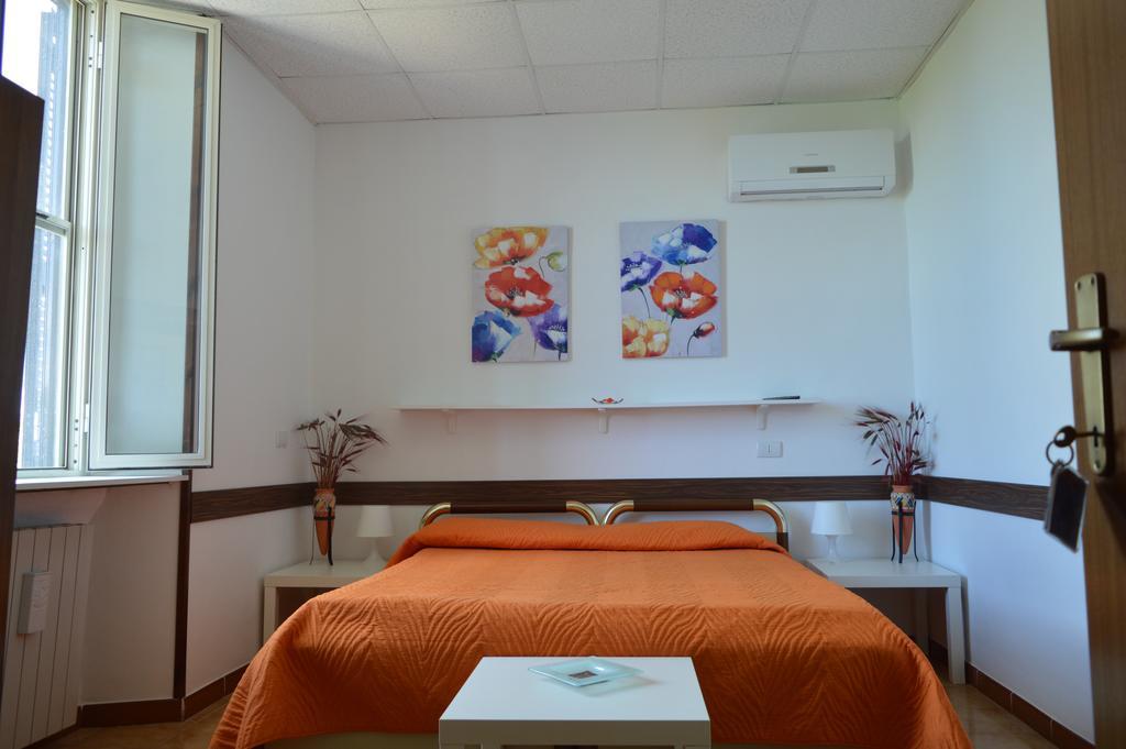 Albergo Ollolai Civitavecchia Exterior foto